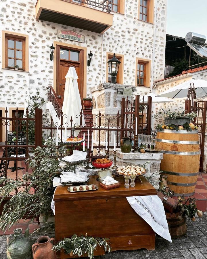 Εννεα Μουσεσ Παραδοσιακός Ξενώνας Velvendósz Kültér fotó